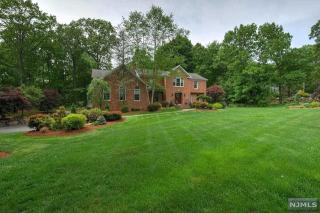 6 Denise Dr, Kinnelon, NJ 07405-2937