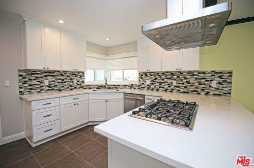1526 Harle Pl, Anaheim CA  92802-2510 exterior