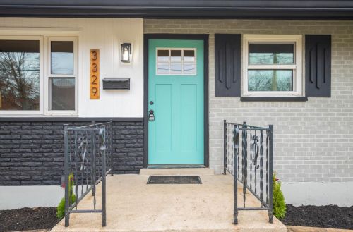 3329 Alexis Rd, Cincinnati OH  45239-4001 exterior