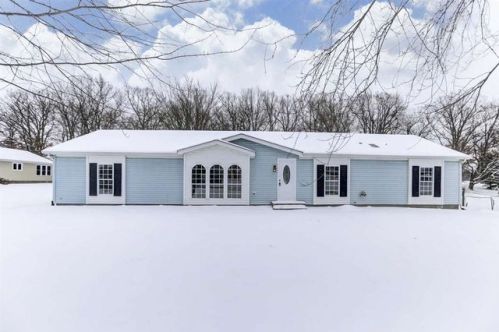 1300 Meadow Lark Blvd, Warsaw, IN 46580-2067