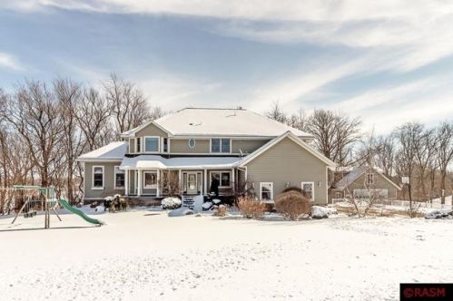 2210 Evergreen Dr, Kasota, MN 56050-9603