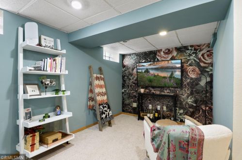 2710 2nd Ave, Saint Paul MN  55109-3320 exterior