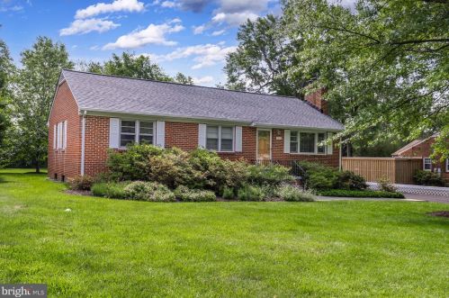 7209 Lamar Dr, Springfield VA  22150-3129 exterior