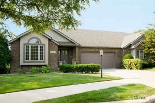 2832 Willow Ridge Cir, Peoria, IL 61614-1184