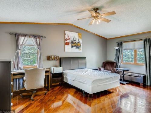 2265 James Ct, Saint Paul MN  55122-2317 exterior