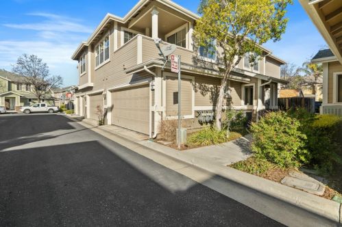 341 Ballymore Cir, San Jose, CA 95136-3937