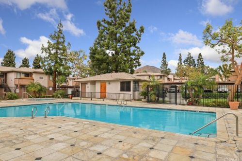 1337 Massachusetts Ave, Riverside CA  92507-7048 exterior
