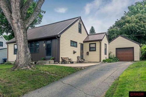 9 Bruce Ct, Mankato, MN 56001-1715