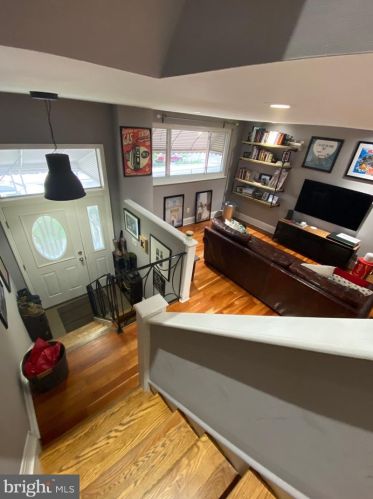 1527 13th St, Philadelphia, PA 19147-6204