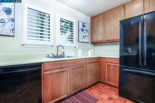 9 Mozden Ln, Concord CA  94523-3377 exterior