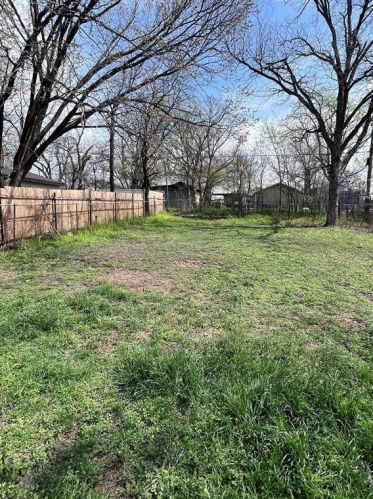 3767 Townsend Dr, Fort Worth TX  76115-4127 exterior