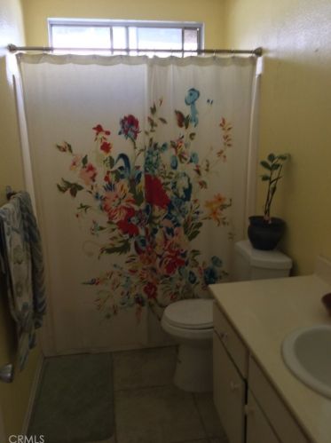 6899 Crst Ave, Riverside CA  92503-1162 exterior