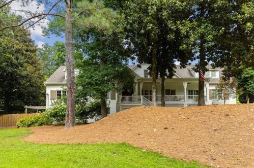 4085 Flintlock Rd, Atlanta, GA 30327-3925