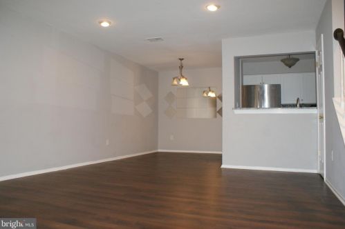 3732 Amsterdam Ter, Burtonsville, MD 20866-1929