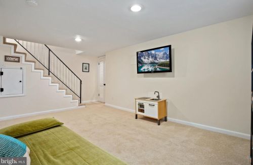 10159 Sutherland Rd, Silver Spring MD 20901-2236 exterior