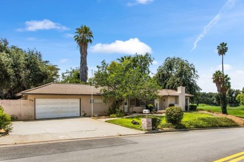 506 Mariposa Dr, Redlands, CA 92373-7352