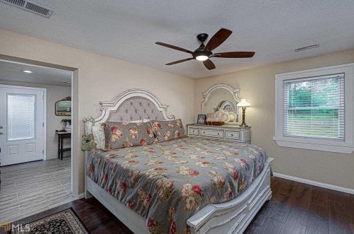 5149 Highway 155, Stockbridge GA  30281-1801 exterior