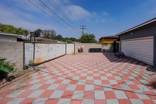 703 Ohio St, Anaheim CA  92805-4440 exterior