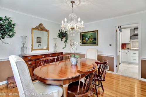 9 Fox Hill Rd, Middletown NJ exterior