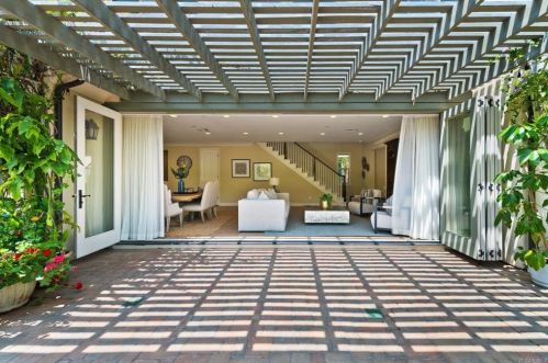 105 Coyote Brush, Irvine CA  92618-8873 exterior