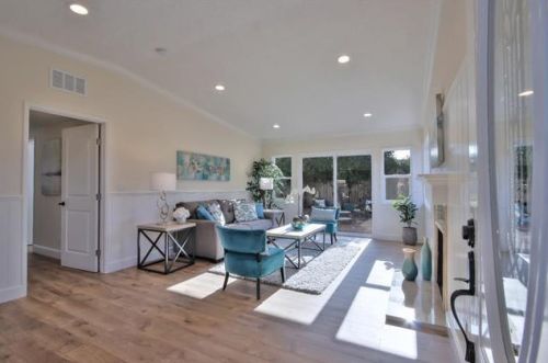 2593 Baylor St, Palo Alto, CA 94303-1114