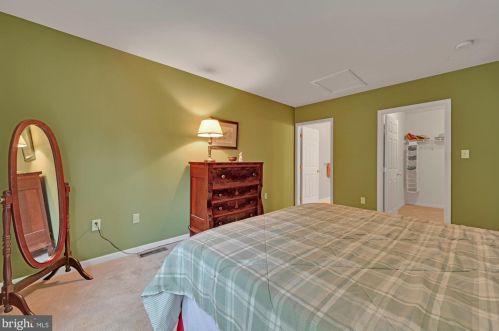 15 Leeds Ct, Lancaster PA  17602-4676 exterior