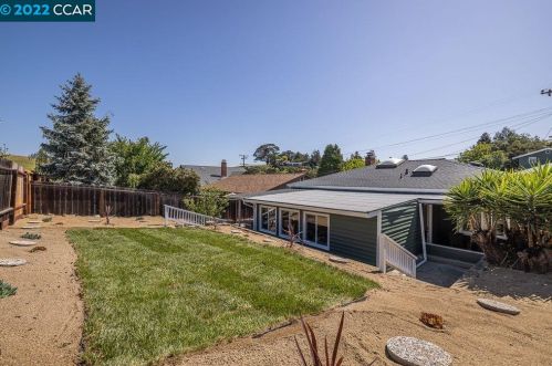 18387 Crest Ave, Hayward CA  94546-2723 exterior