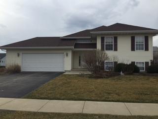 317 Stearn Dr, Genoa, IL 60135-1430
