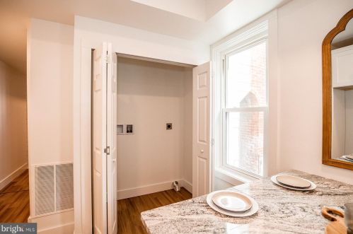 24 Ross St, Lancaster PA  17602-1940 exterior