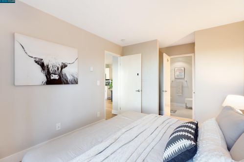 18 Bayside Ct, Richmond CA  94804-7441 exterior
