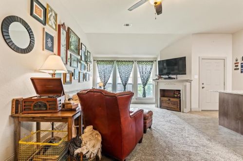 206 3 St, Valley View TX 76272-5403 exterior