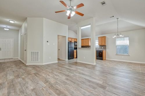 989 Arbor Way, Conroe TX  77303-1784 exterior