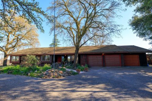 7818 Rodden Rd, Valley Home, CA 95361-8771