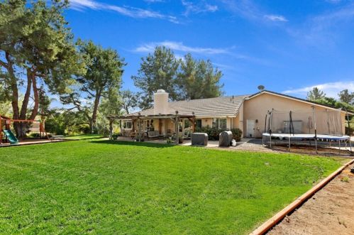 17368 Owl Tree Rd, Riverside CA  92504-9529 exterior