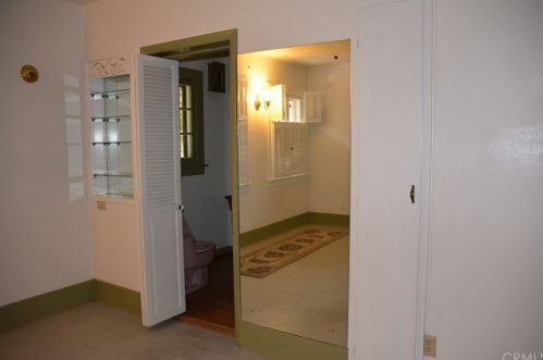 5390 Magnolia Ave, Riverside CA  92506-1250 exterior