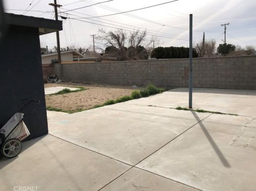 43946 Carolside Ave, Lancaster CA  93535-4074 exterior
