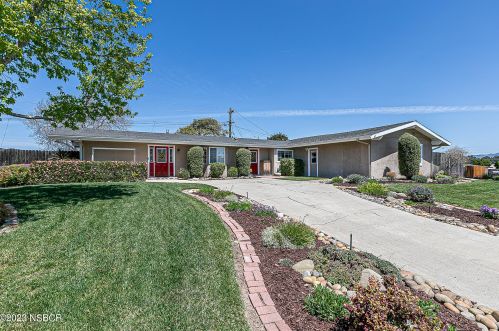 551 Vineland Dr, Santa Maria, CA 93455-2364
