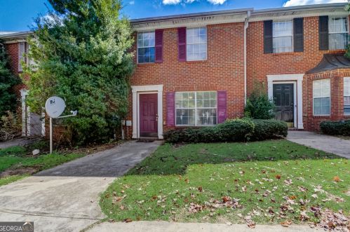 2248 Wind Rose Ct, Lithonia, GA 30058-3596