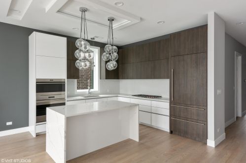 1455 Superior St, Chicago, IL 60642-5264