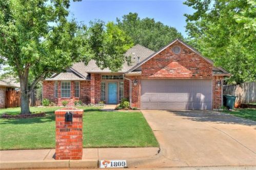 1809 Pebble Creek Blvd, Edmond, OK 73003-3771