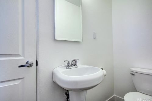 1520 Xanthia St, Denver CO  80220-2218 exterior