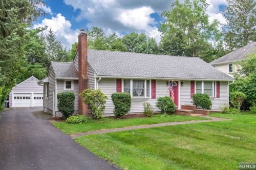 239 Mahwah Rd, Mahwah, NJ 07430-1436