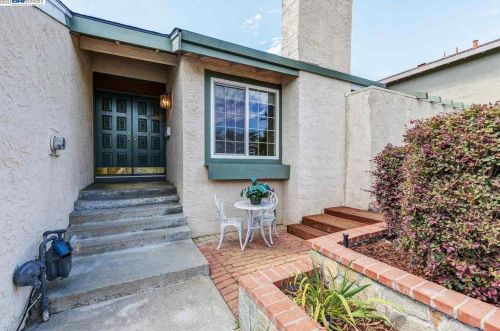 7732 Olive Dr, Pleasanton, CA 94588-4850