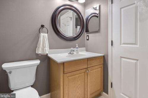 64 Kyle Way, Trenton NJ 08628-2521 exterior