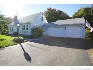 22 Eastview Dr, Windsor, CT 06095-1823
