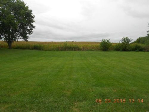 1102 Cherry St, Santa Fe, IL 62218-2306