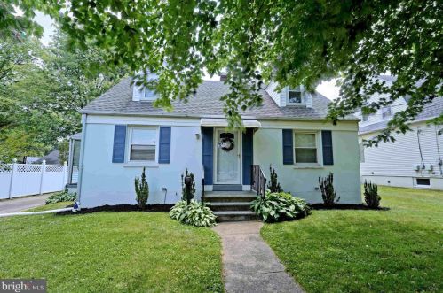 41 Upper Ferry Rd, Trenton, NJ 08628-1525