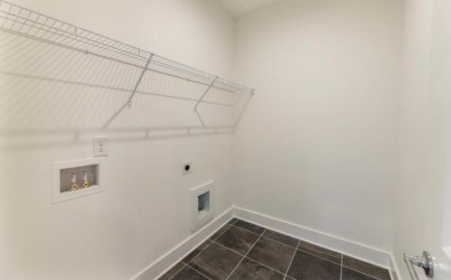 4015 Haverhill Dr, Atlanta GA  30342-3816 exterior