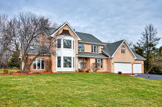 220 Forestview Dr, Hoffman Estates, IL 60120-7571