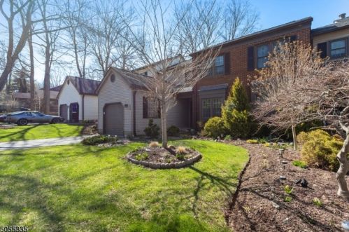 64 Goldfinch Dr, Hackettstown NJ  07840 exterior